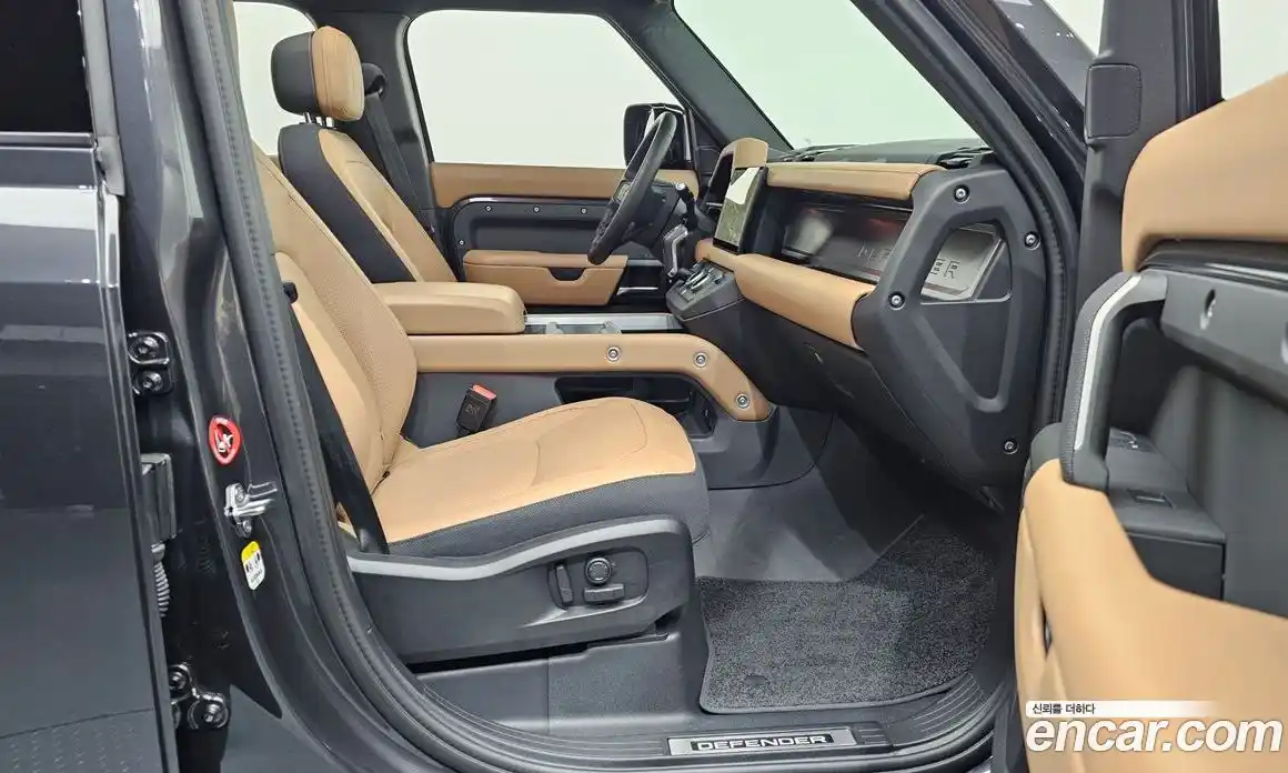 Land Rover Defender 2025 3.0 Автомат в Москве № 198038, фото 4