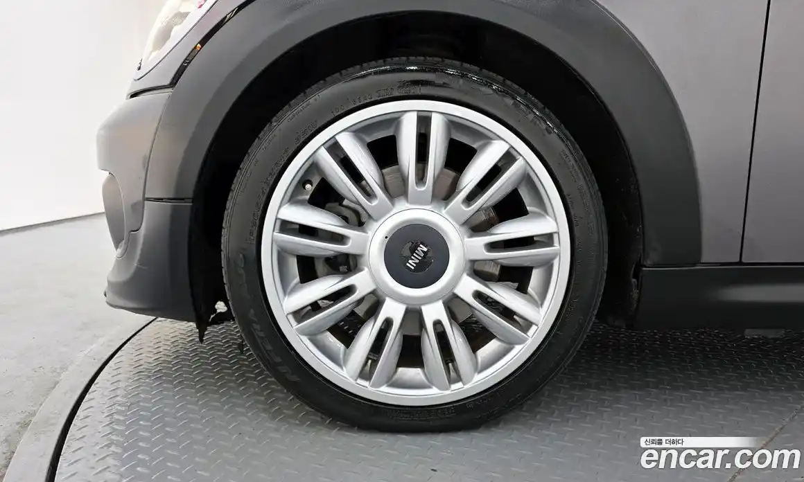 Mini Coupe 2012 1.6 Автомат в Москве № 198425, фото 14