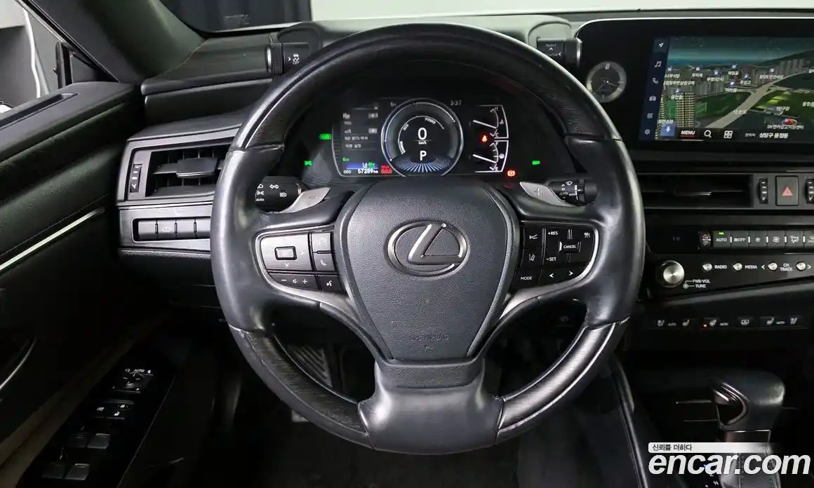 Lexus ES 2023 2.5 Автомат в Москве № 198897, фото 12