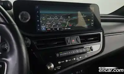 Lexus ES 2023 2.5 Автомат в Москве № 198897, миниатюра 5