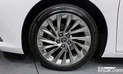 Lexus ES 2023 2.5 Автомат в Москве № 198897, миниатюра 6