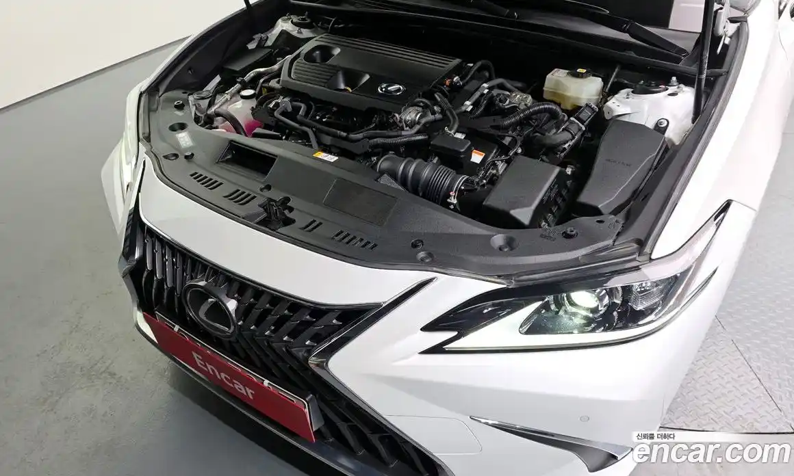 Lexus ES 2023 2.5 Автомат в Москве № 198897, фото 7