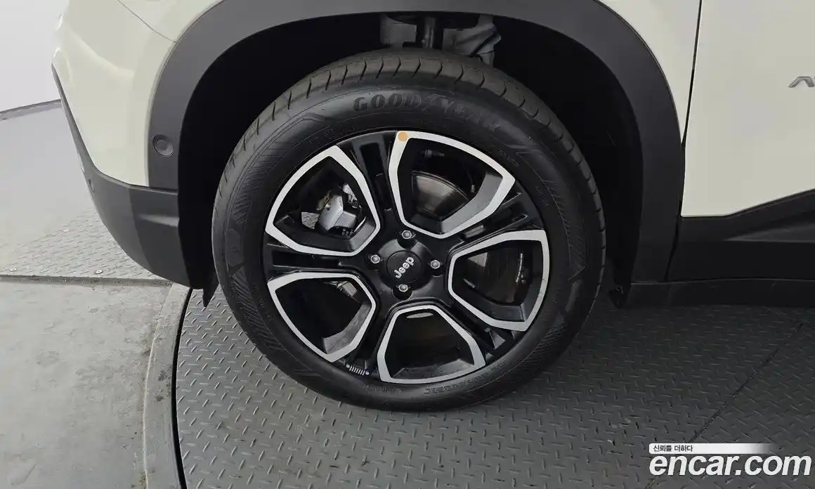 Jeep Avenger 2024 0.1 Автомат в Москве № 199406, фото 12