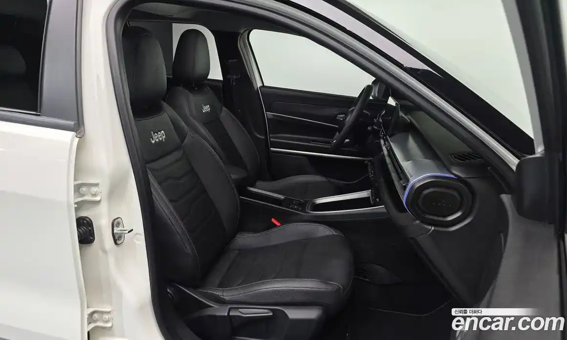 Jeep Avenger 2024 0.1 Автомат в Москве № 199406, фото 3