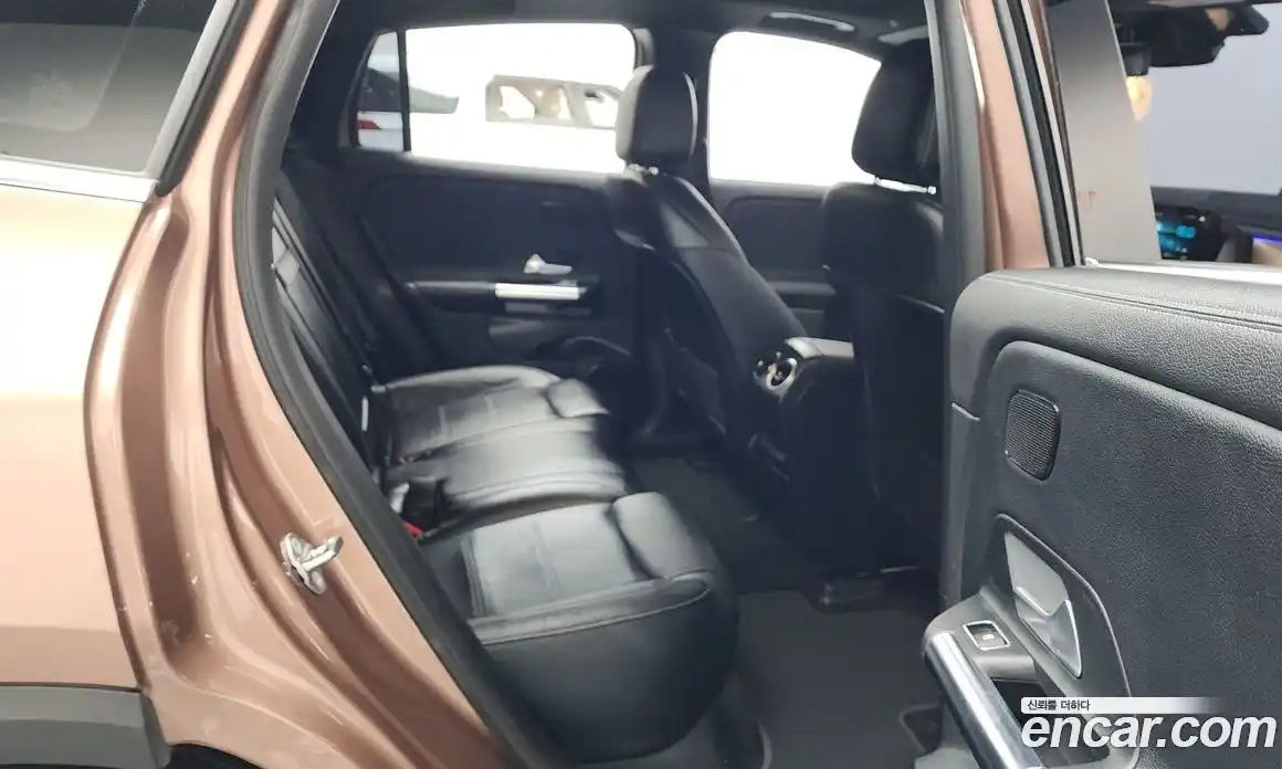 Mercedes-Benz EQA 2022 0.2 Автомат в Москве № 205417, фото 12