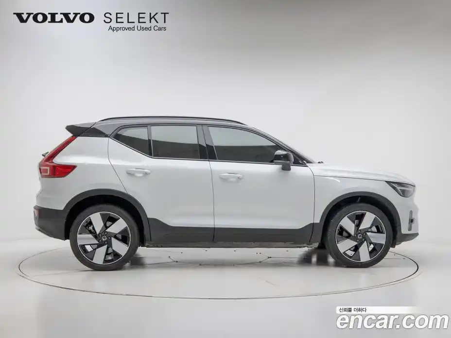 Volvo XC40 2024 Автомат в Москве № 205538, фото 3