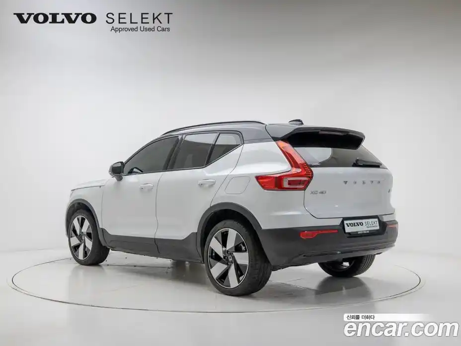 Volvo XC40 2024 Автомат в Москве № 205538, фото 4