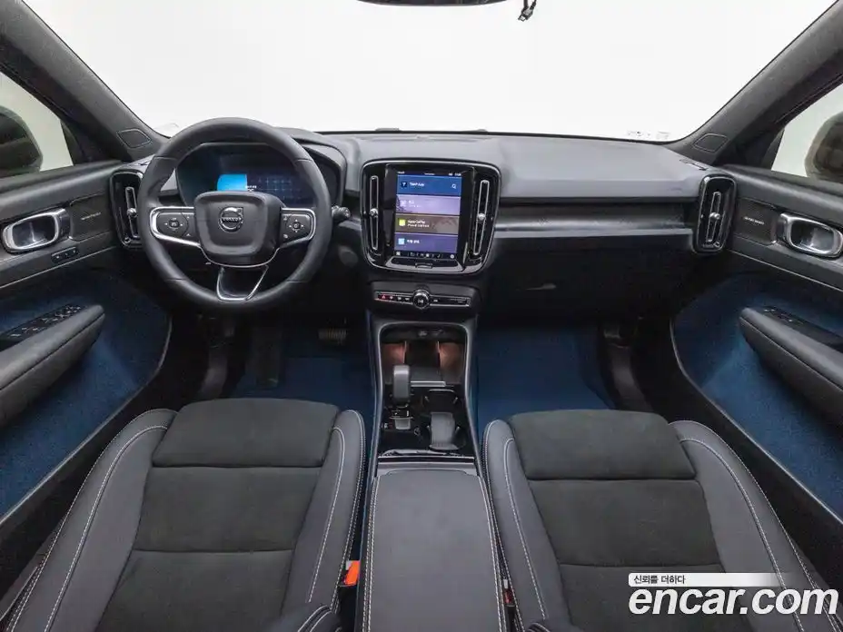 Volvo XC40 2024 Автомат в Москве № 205538, фото 7