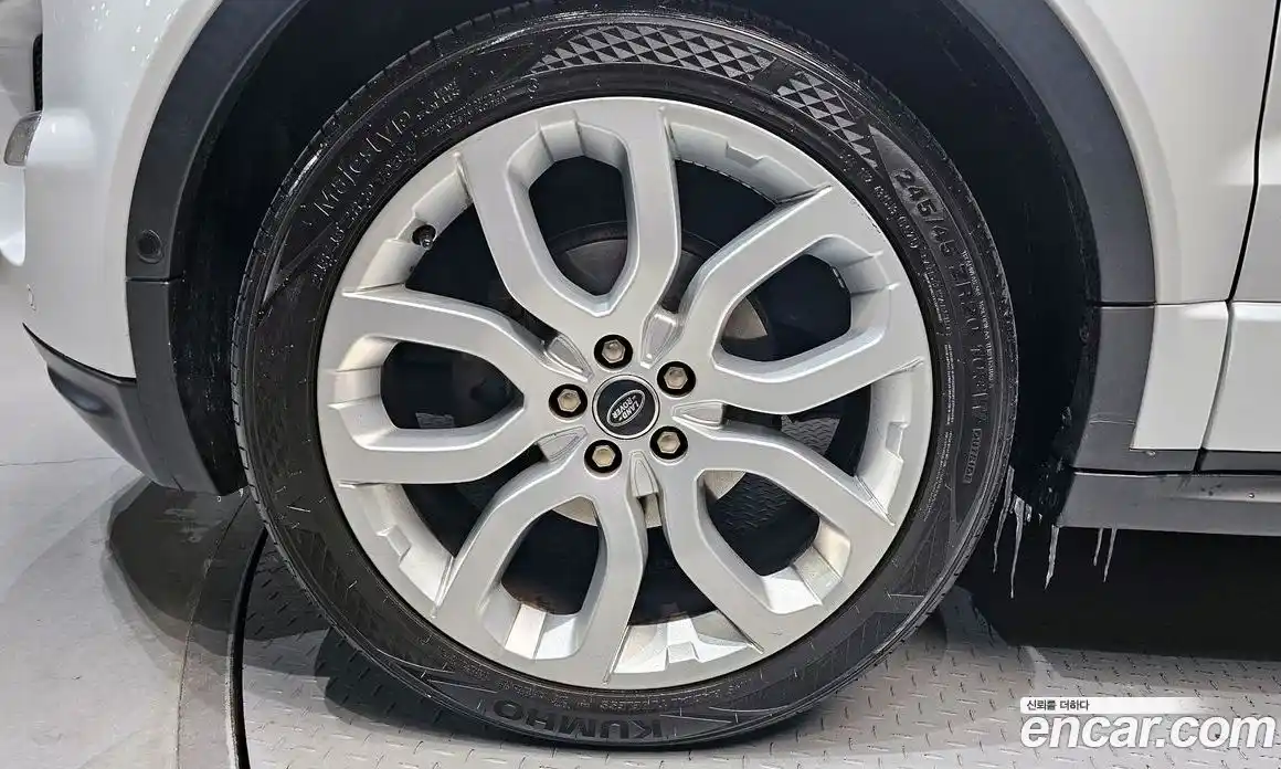 Land Rover Range-Rover Evoque 2013 2.2 Автомат в Москве № 213424, фото 17