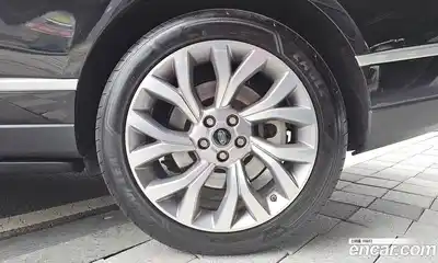 Land Rover Range-Rover 2019 4.4 Автомат в Москве № 213593, миниатюра 8