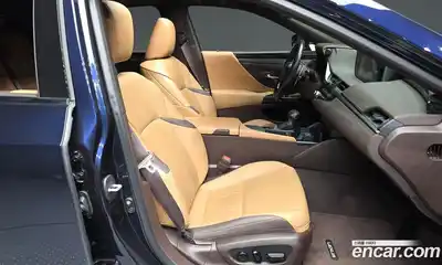 Lexus ES 2021 2.5 Автомат в Москве № 214627, миниатюра 11