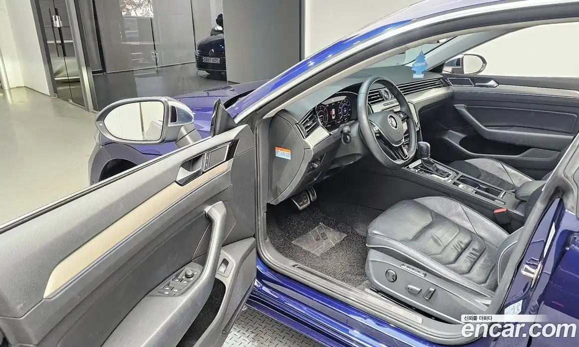 Volkswagen Arteon 2018 2.0 Автомат в Москве № 214954, фото 11