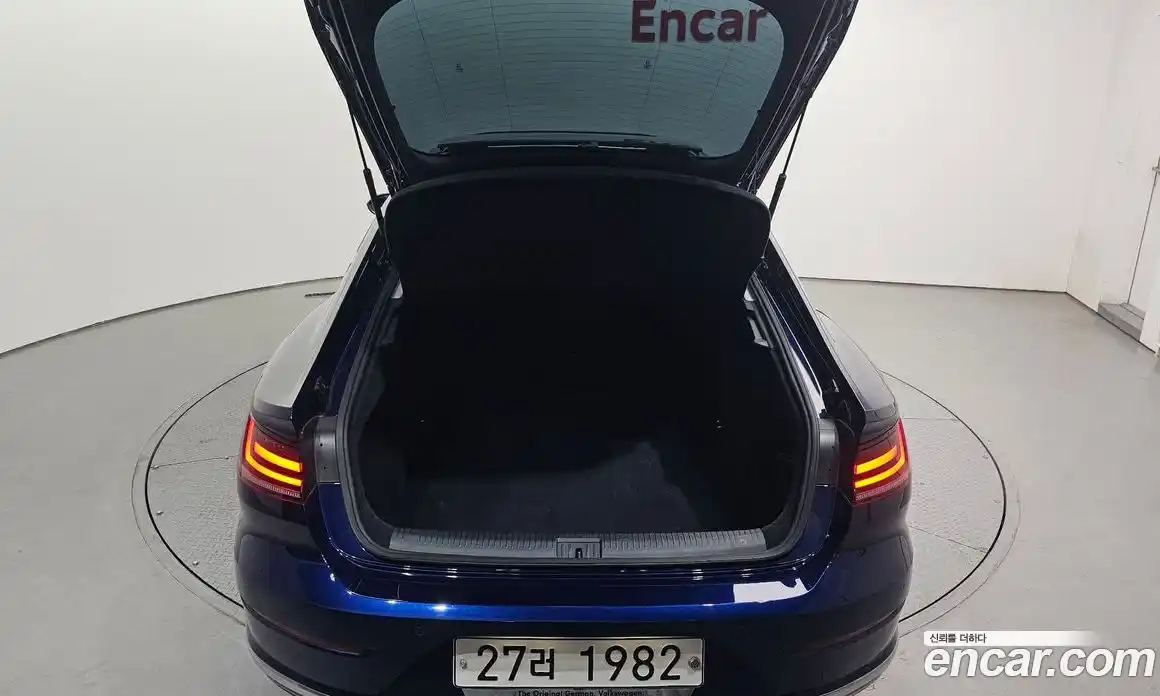 Volkswagen Arteon 2018 2.0 Автомат в Москве № 214954, фото 20