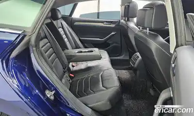 Volkswagen Arteon 2018 2.0 Автомат в Москве № 214954, миниатюра 4