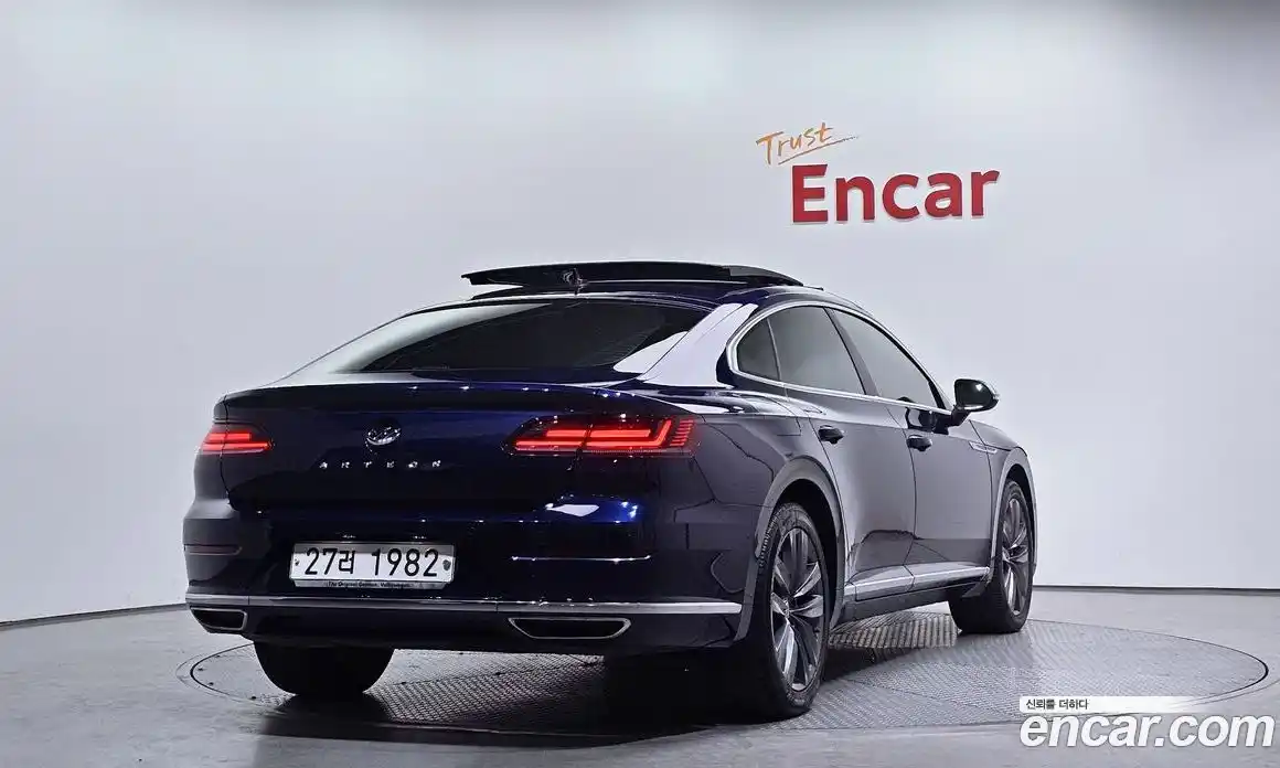 Volkswagen Arteon 2018 2.0 Автомат в Москве № 214954, фото 8