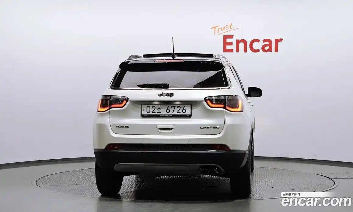 Jeep Compass 2018 2.4 Автомат в Москве № 215451, фото 15