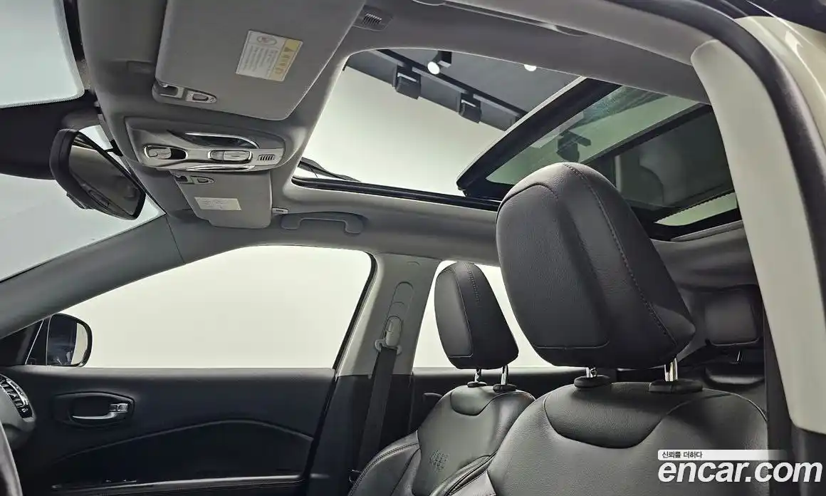 Jeep Compass 2018 2.4 Автомат в Москве № 215451, фото 19