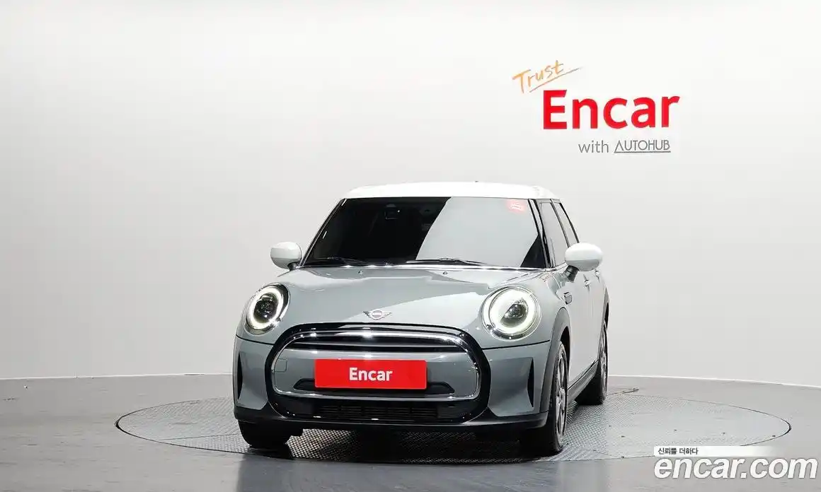 Mini Cooper 2022 1.5 Автомат в Москве № 216346, фото 16