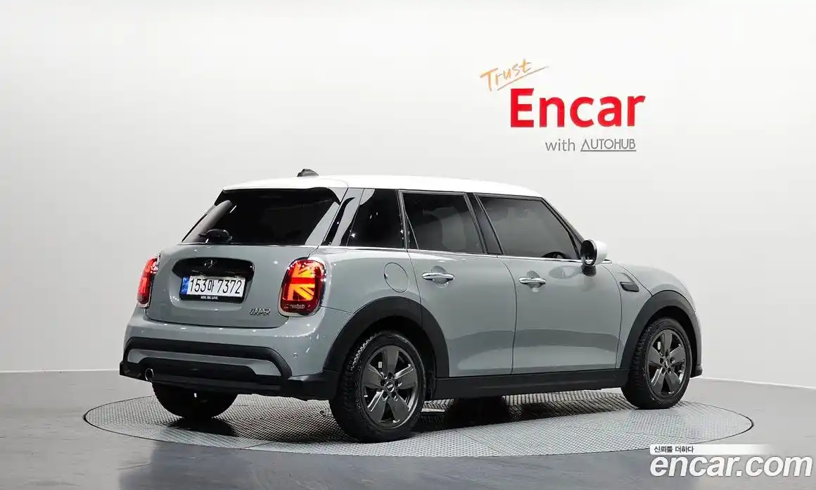 Mini Cooper 2022 1.5 Автомат в Москве № 216346, фото 20