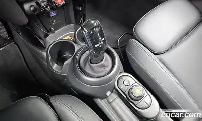 Mini Cooper 2022 1.5 Автомат в Москве № 216346, миниатюра 4