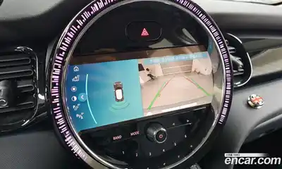 Mini Cooper 2022 1.5 Автомат в Москве № 216346, миниатюра 8