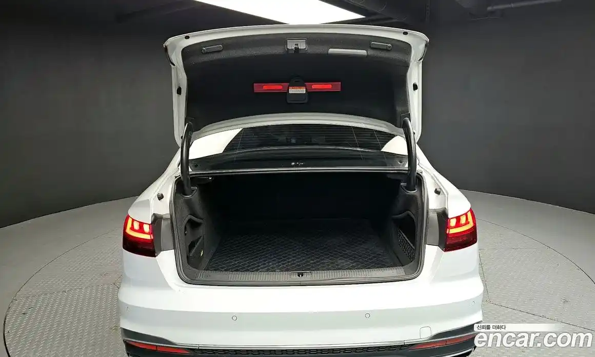 Audi A4 2021 2.0 Автомат в Москве № 224340, фото 11