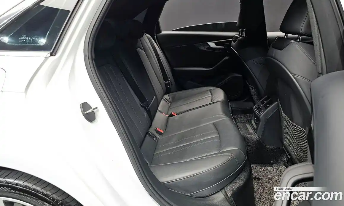 Audi A4 2021 2.0 Автомат в Москве № 224340, фото 7