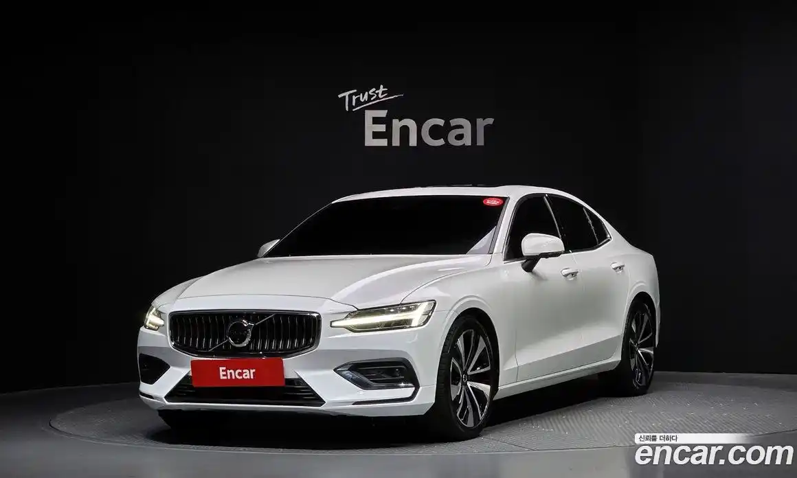 Volvo S60 2024 2.0 Автомат в Москве № 230446, фото 13