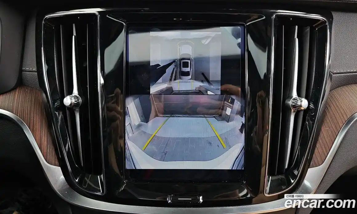 Volvo S60 2024 2.0 Автомат в Москве № 230446, фото 16