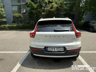 Volvo XC40 2024 2.0 Автомат в Москве № 230829, миниатюра 2