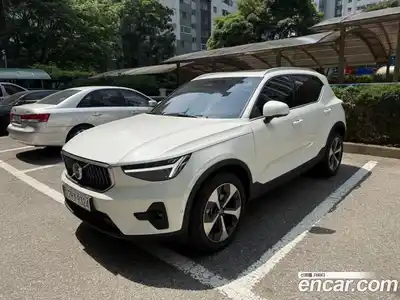 Volvo XC40 2024 2.0 Автомат в Москве № 230829, миниатюра 3