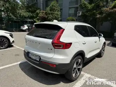 Volvo XC40 2024 2.0 Автомат в Москве № 230829, миниатюра 6