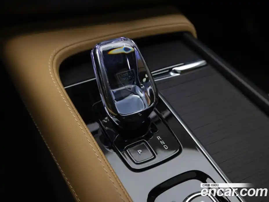 Volvo XC90 2024 2.0 Автомат в Москве № 230888, фото 12