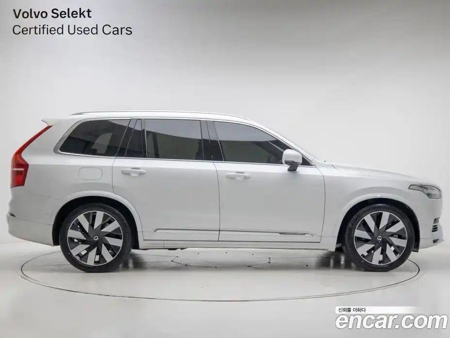 Volvo XC90 2024 2.0 Автомат в Москве № 230888, фото 3