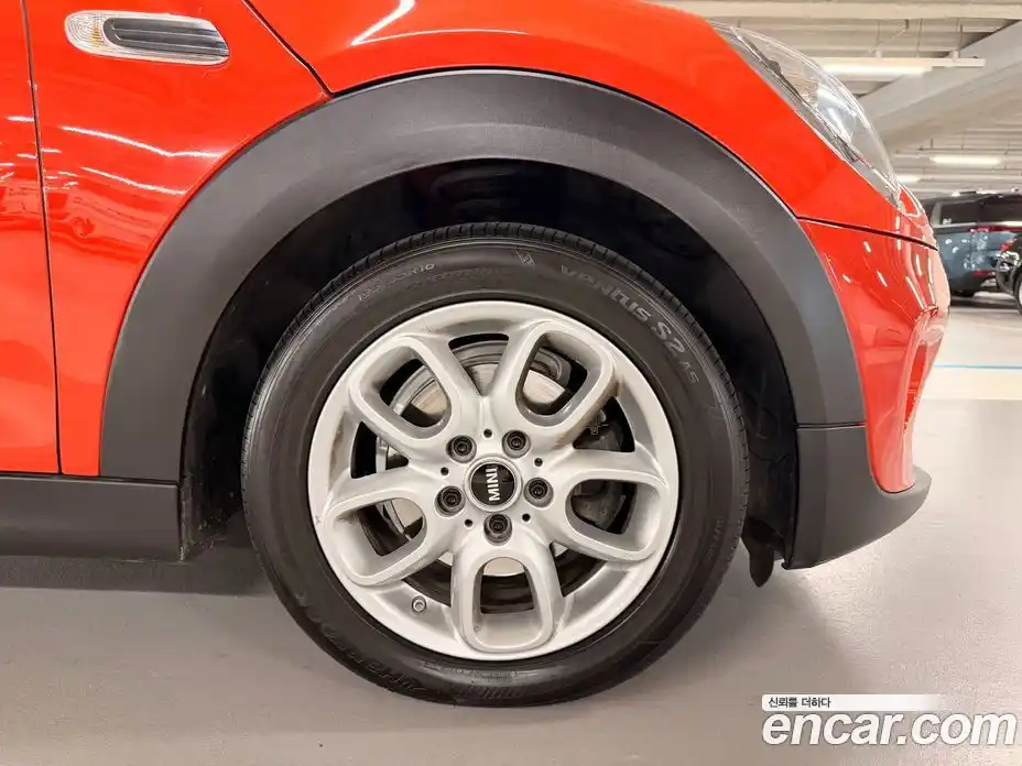 Mini Cooper 2021 1.5 Автомат в Москве № 231458, фото 19