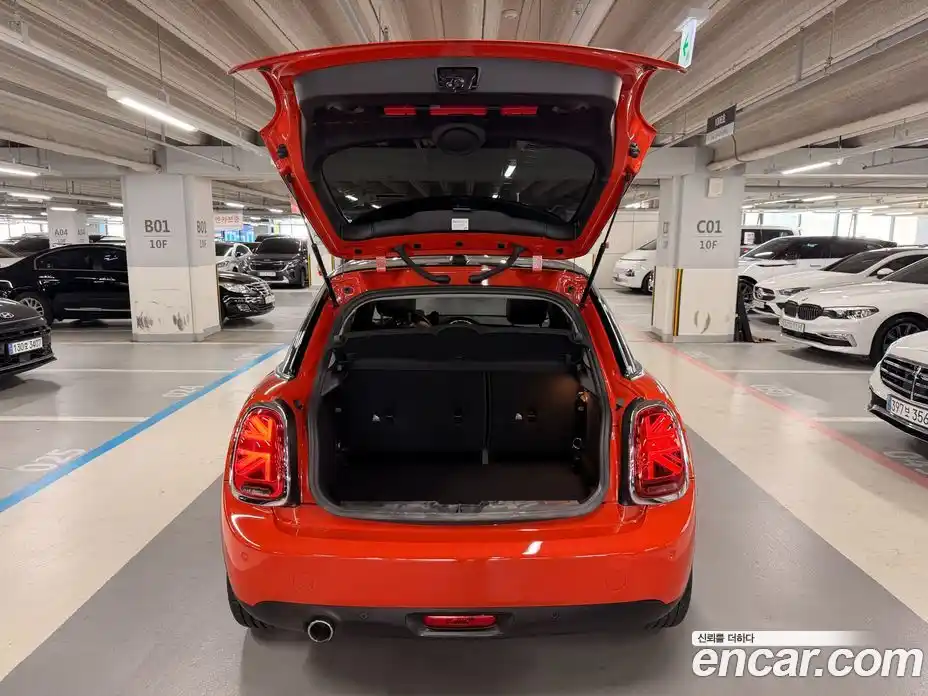 Mini Cooper 2021 1.5 Автомат в Москве № 231458, фото 20