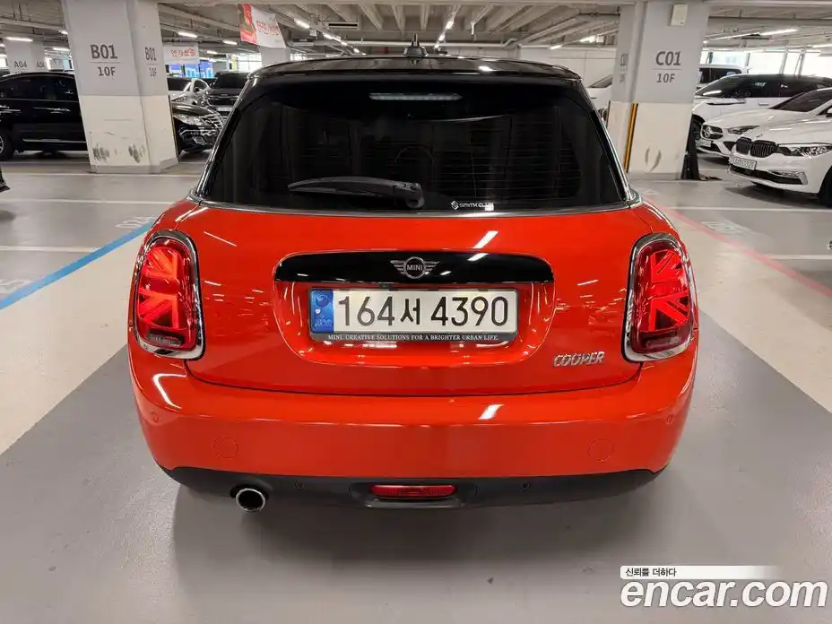 Mini Cooper 2021 1.5 Автомат в Москве № 231458, фото 3