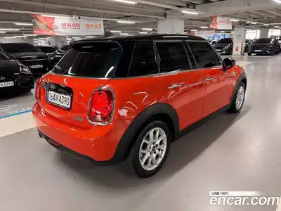 Mini Cooper 2021 1.5 Автомат в Москве № 231458, миниатюра 4