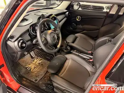 Mini Cooper 2021 1.5 Автомат в Москве № 231458, миниатюра 5