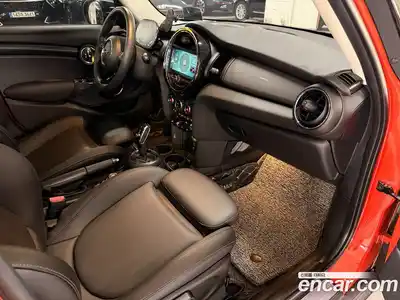 Mini Cooper 2021 1.5 Автомат в Москве № 231458, миниатюра 7