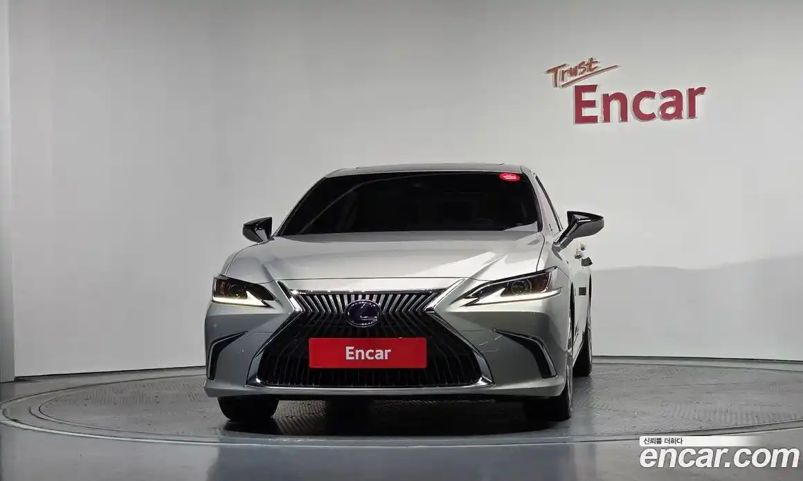 Lexus ES 2019 2.5 Автомат в Москве № 232011, фото 11