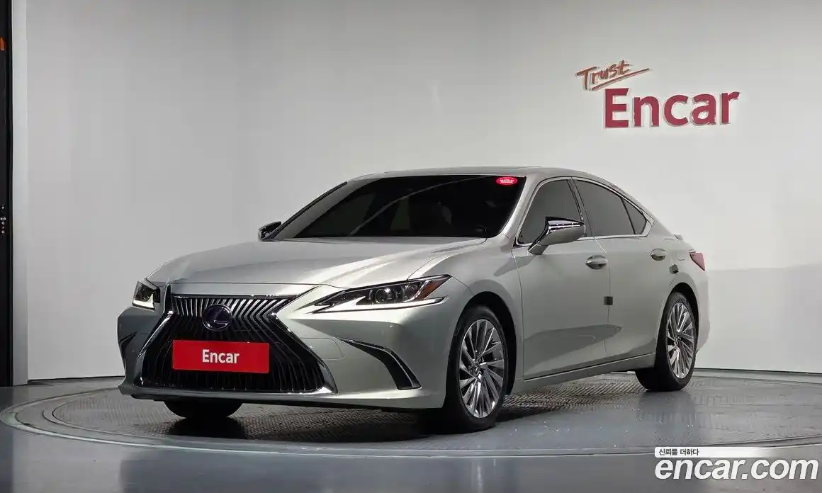 Lexus ES 2019 2.5 Автомат в Москве № 232011, фото 17