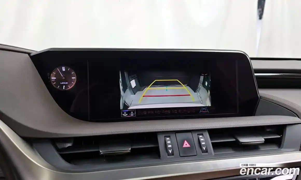 Lexus ES 2019 2.5 Автомат в Москве № 232011, фото 18