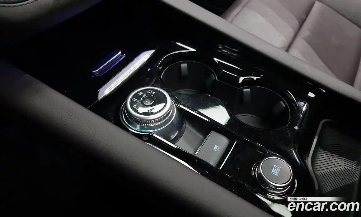 Ford Explorer 2025 2.3 Автомат в Москве № 233061, фото 9