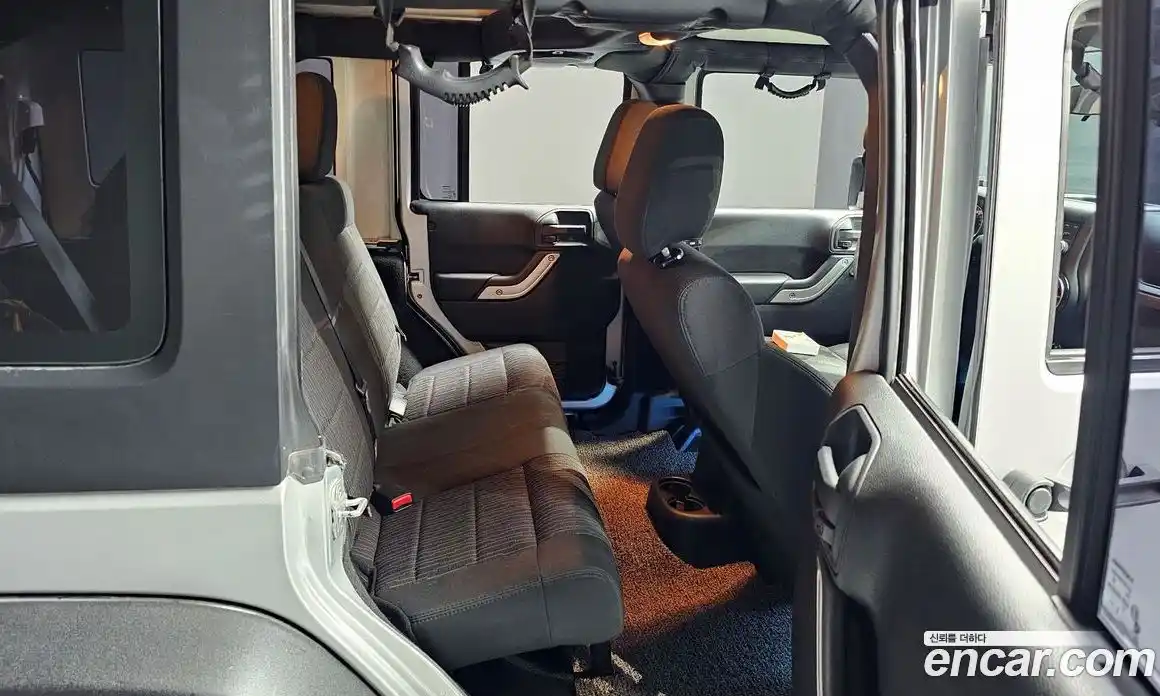 Jeep Wrangler 2011 2.8 Автомат в Москве № 239668, фото 12