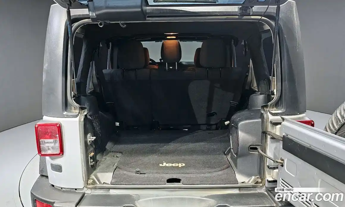 Jeep Wrangler 2011 2.8 Автомат в Москве № 239668, фото 20