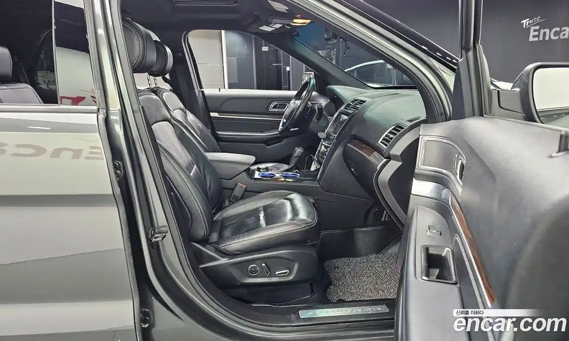 Ford Explorer 2017 2.3 Автомат в Москве № 255674, фото 11