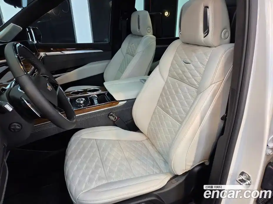 Cadillac Escalade 2025 6.2 Автомат в Москве № 256498, фото 9