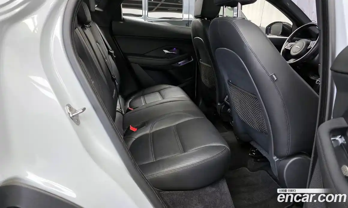 Jaguar E-Pace 2018 2.0 Автомат в Москве № 262114, фото 12