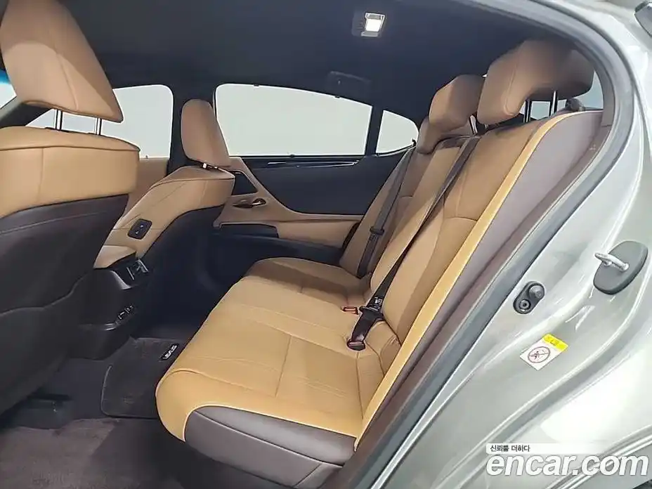 Lexus ES 2019 2.5 Автомат в Москве № 275600, фото 12